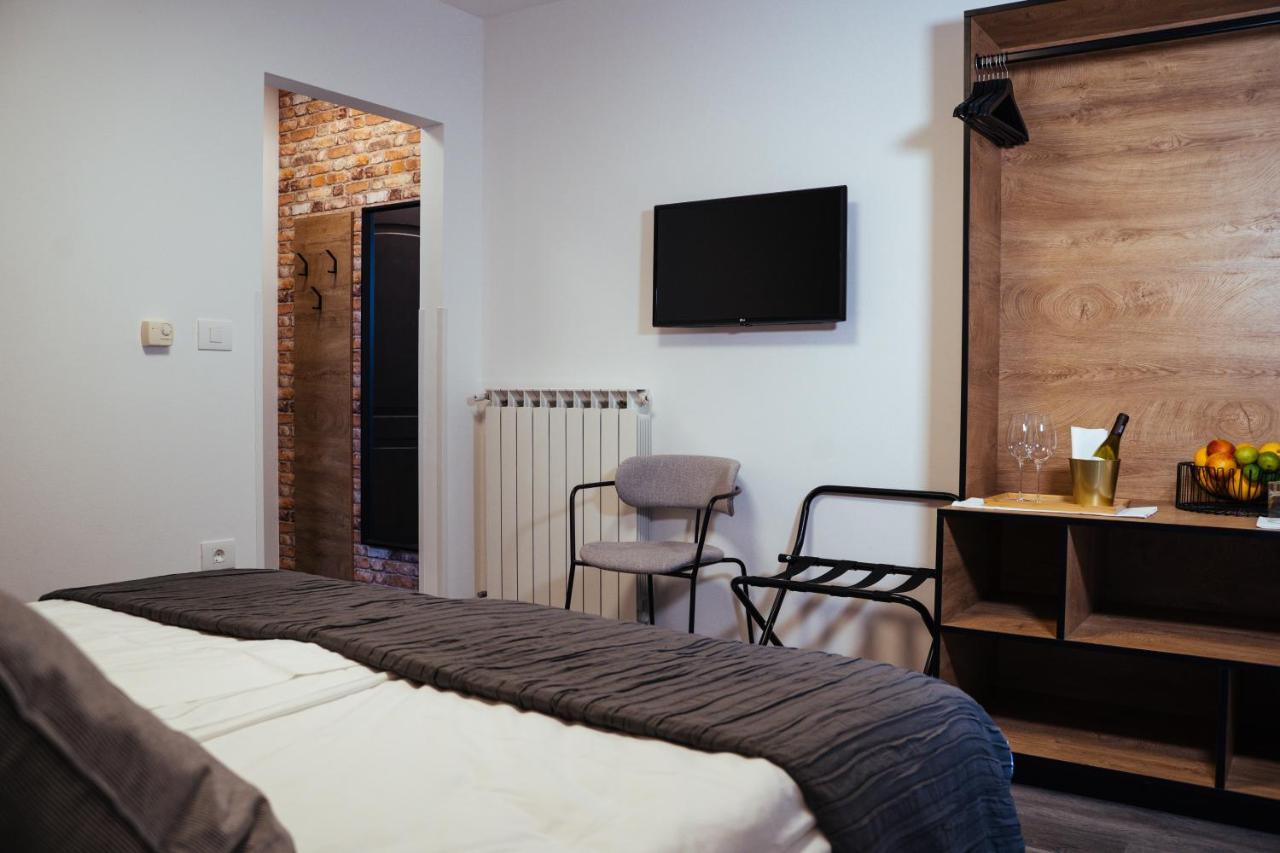 Buzinel Estate Otel Dobrovo Dış mekan fotoğraf