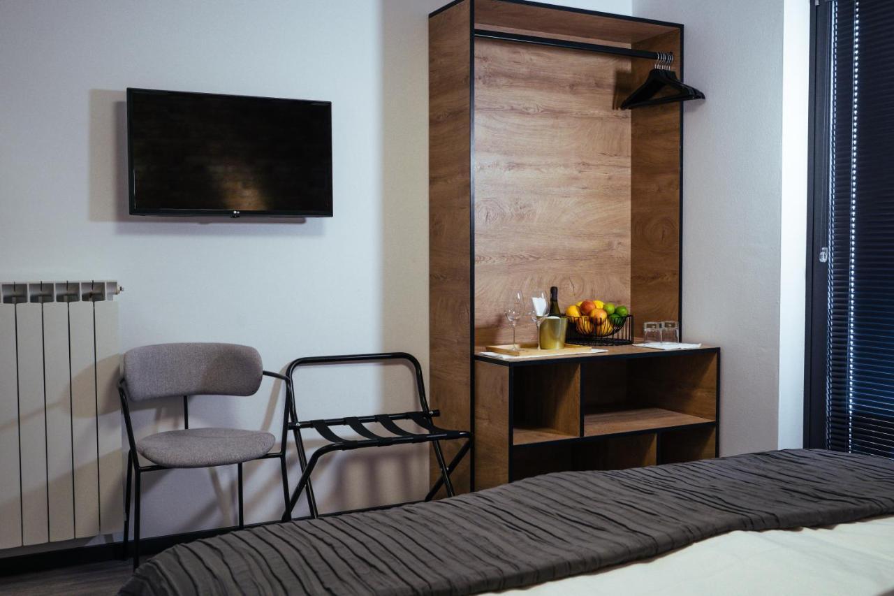 Buzinel Estate Otel Dobrovo Dış mekan fotoğraf