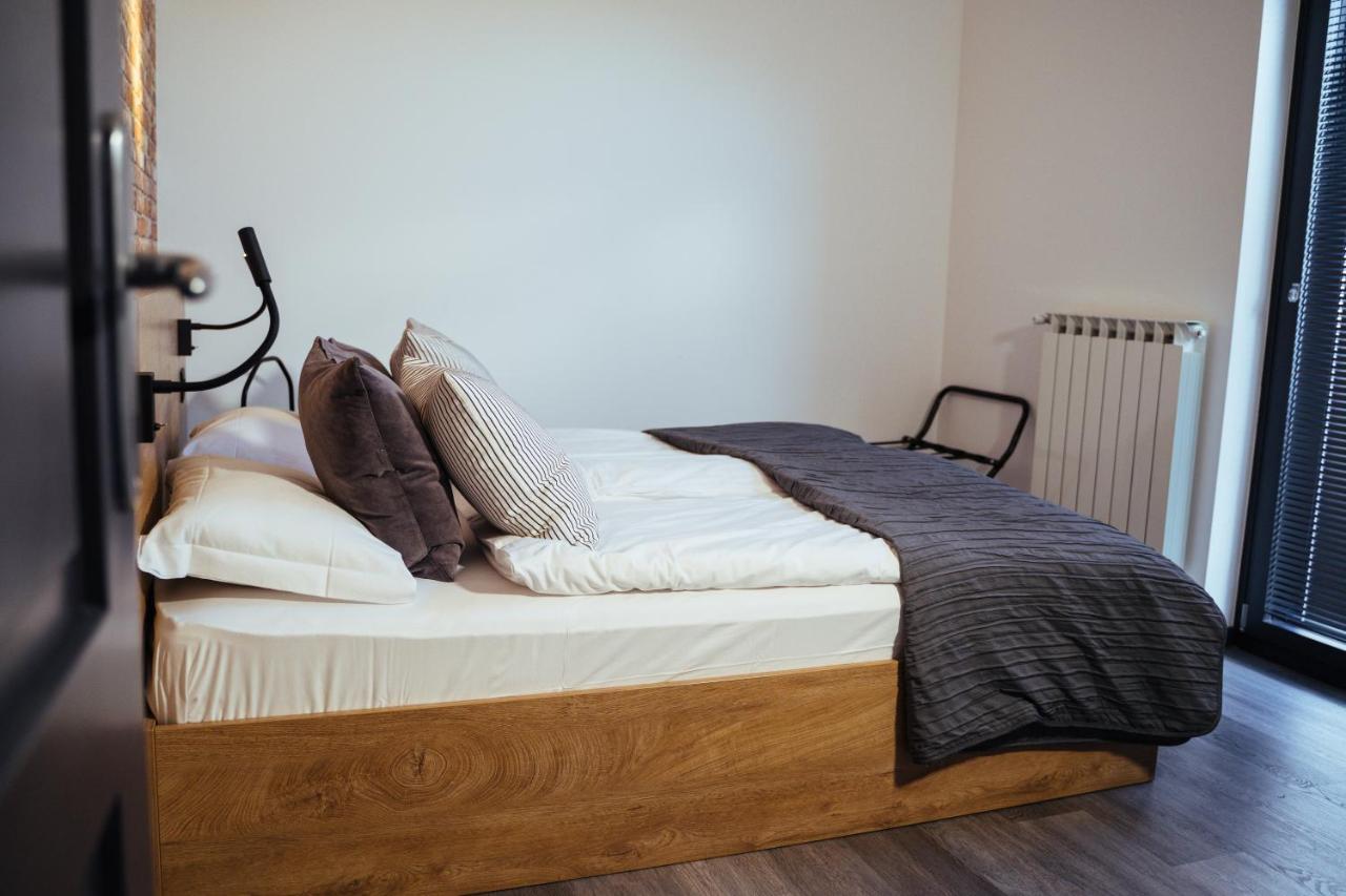 Buzinel Estate Otel Dobrovo Dış mekan fotoğraf