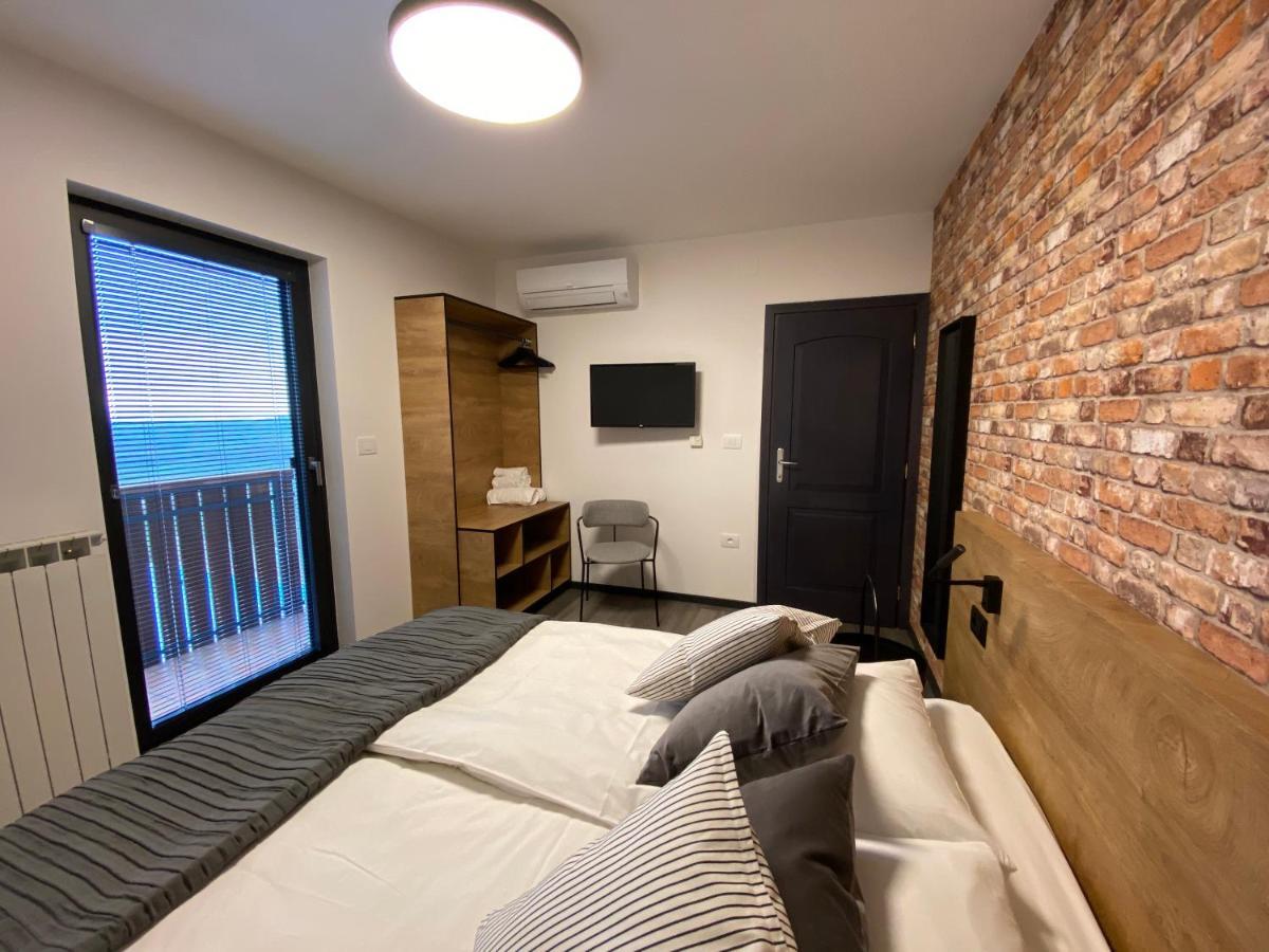 Buzinel Estate Otel Dobrovo Dış mekan fotoğraf